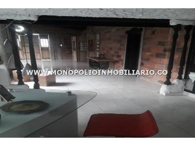 Casa en venta en San Isidro, Itagüí · foto 3 de 14