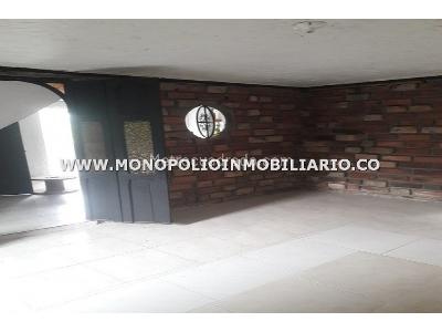 Casa en venta en San Isidro, Itagüí · foto 4 de 14