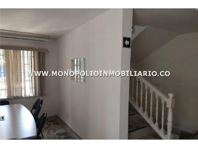 Casa de 4 alcobas en venta en San Joaquin, Medellín, 320 m² · foto 2 de 10