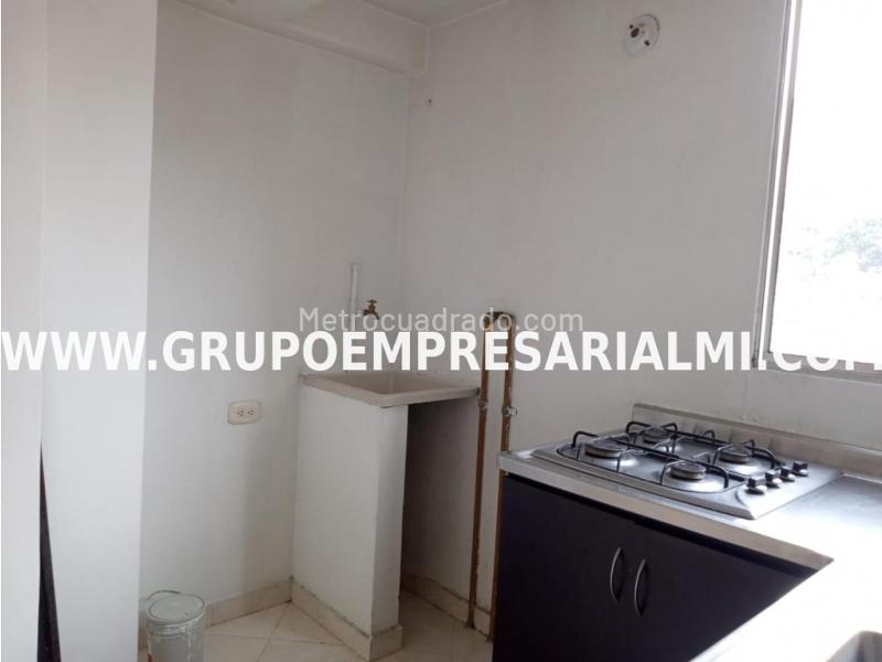 Apartamento en Arriendo de 2 Alcobas en Buenos Aires (Centro) - 2