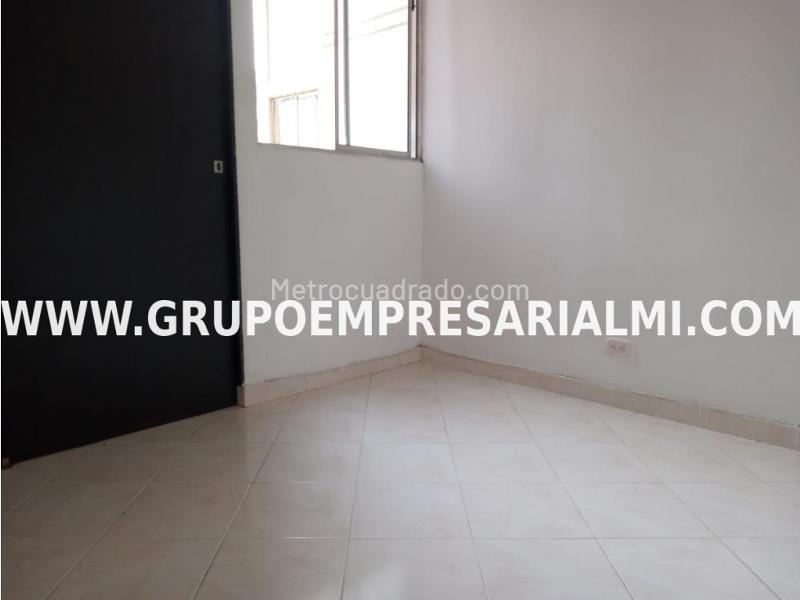 Apartamento en Arriendo de 2 Alcobas en Buenos Aires (Centro) - 5