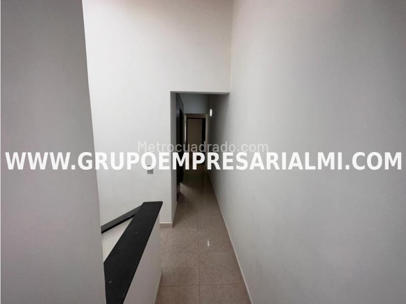 Unfurnished 3BR House for Rent in Robledo (Santa María) - 7