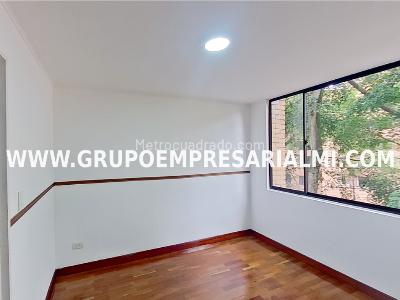 Apartamento de 3 alcobas en venta en Laureles, Medellín, 136 m² · foto 16 de 20