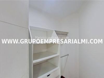 Apartamento de 3 alcobas en venta en Laureles, Medellín, 136 m² · foto 17 de 20