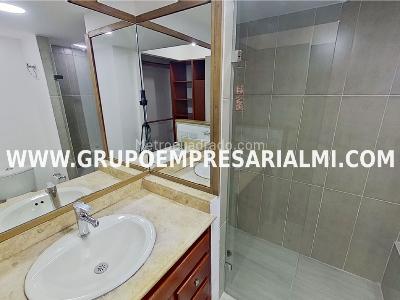 Apartamento de 3 alcobas en venta en Laureles, Medellín, 136 m² · foto 19 de 20