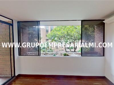 Apartamento de 3 alcobas en venta en Laureles, Medellín, 136 m² · foto 4 de 20