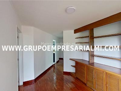 Apartamento de 3 alcobas en venta en Laureles, Medellín, 136 m² · foto 8 de 20