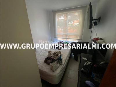 Apartamento en venta en Los Colores, Medellín · foto 10 de 17