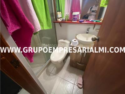Apartamento en venta en Los Colores, Medellín · foto 12 de 17