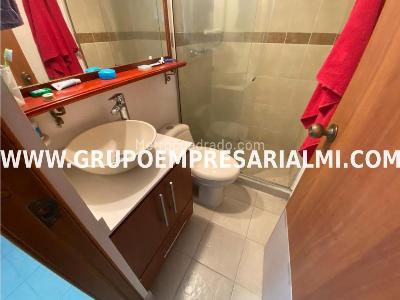 Apartamento en venta en Los Colores, Medellín · foto 13 de 17