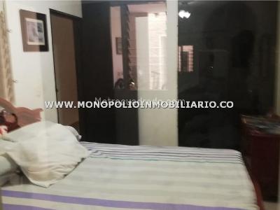 Casa de 3 alcobas en venta en Robledo, Medellín, 90 m² · foto 11 de 13