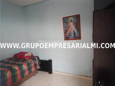 Casa de 4 alcobas en venta en Buenos Aires, Bello, 132 m² · foto 5 de 9