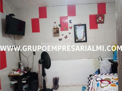Casa de 4 alcobas en venta en Buenos Aires, Bello, 132 m² · foto 6 de 9