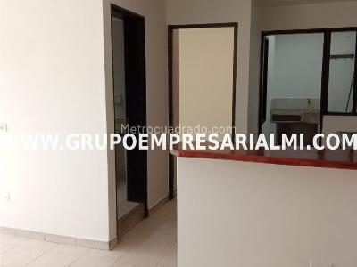Apartamento de 2 alcobas en venta en Parque Principal, Rionegro, 88 m² · foto 2 de 14