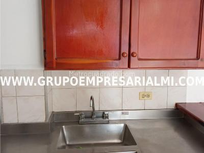 Apartamento de 2 alcobas en venta en Parque Principal, Rionegro, 88 m² · foto 3 de 14