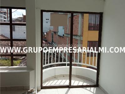 Apartamento de 2 alcobas en venta en Parque Principal, Rionegro, 88 m² · foto 9 de 14