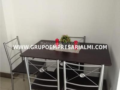 Apartamento de 2 alcobas en arriendo en Laureles, Medellín, 60 m² · foto 2 de 18