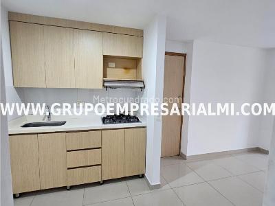 Apartamento de 2 alcobas en venta en Parque, Sabaneta, 55 m² · foto 3 de 20