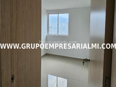 Apartamento de 2 alcobas en venta en Parque, Sabaneta, 55 m² · foto 8 de 20