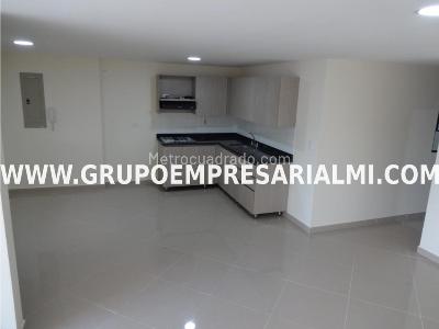 Apartamento de 3 alcobas en venta en Cabañitas, Bello, 129 m² · foto 3 de 20