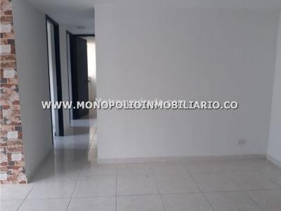 Apartamento de 3 alcobas en venta en Niquia, Bello, 70 m² · foto 3 de 17