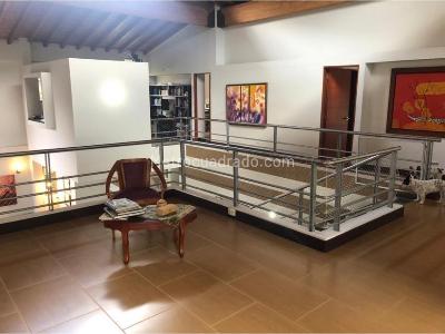 Casa de 4 alcobas en venta en Las Lomitas, Sabaneta, 30 m² · foto 4 de 11