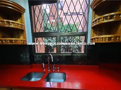 Apartamento de 3 alcobas en venta en Alejandría, Medellín, 256 m² · foto 2 de 16