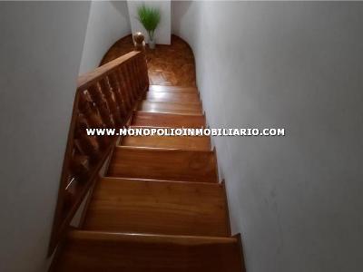 Apartamento de 3 alcobas en venta en Alejandría, Medellín, 256 m² · foto 6 de 16