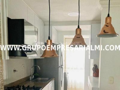 Apartamento de 3 alcobas en arriendo en Laureles, Medellín, 100 m² · foto 3 de 13