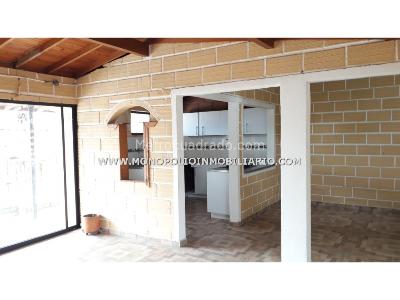 Casa de 5 alcobas en venta en Robledo, Medellín, 159 m² · foto 4 de 6