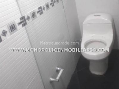 Casa de 5 alcobas en venta en Robledo, Medellín, 159 m² · foto 6 de 6