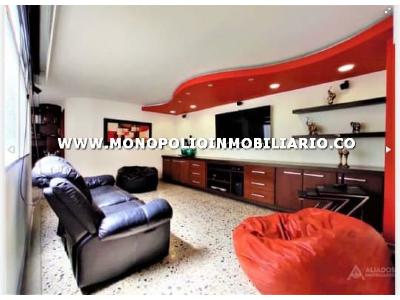 Apartamento de 4 alcobas en venta en Laureles, Medellín, 220 m² · foto 16 de 20