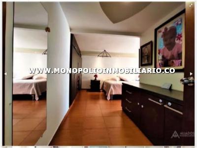 Apartamento de 4 alcobas en venta en Laureles, Medellín, 220 m² · foto 18 de 20