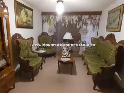 Casa de 5 alcobas en venta en Belen, Medellín, 218 m² · foto 3 de 8
