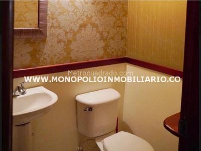 Apartamento de 4 alcobas en arriendo en El Tesoro, Medellín, 200 m² · foto 8 de 13