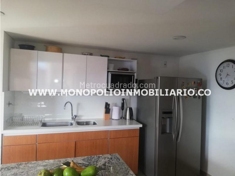 Duplex Amoblado de 3 Alcobas en El Poblado (Las Lomas) - 2