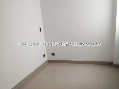 Apartamento de 5 alcobas en venta en Zona Centro, Envigado, 175 m² · foto 4 de 10