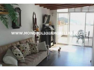 Apartamento de 3 alcobas en venta en San Joaquin, Medellín, 200 m² · foto 2 de 9