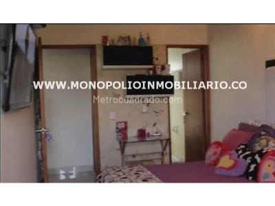 Apartamento de 3 alcobas en venta en San Joaquin, Medellín, 200 m² · foto 5 de 9