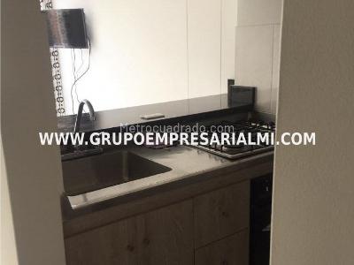 Apartaestudio en arriendo en El Poblado, Medellín, 40 m² · foto 5 de 9