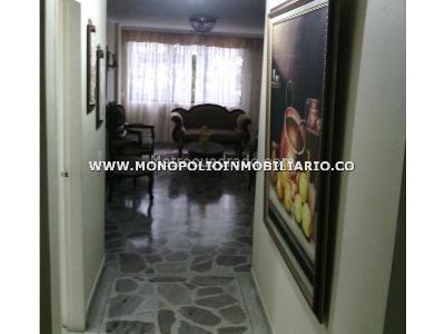 Apartamento de 2 alcobas en venta en Laureles, Medellín, 90 m² · foto 3 de 10