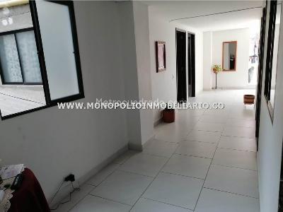 Casa de 4 alcobas en venta en San Cristobal, Medellín, 160 m² · foto 4 de 9