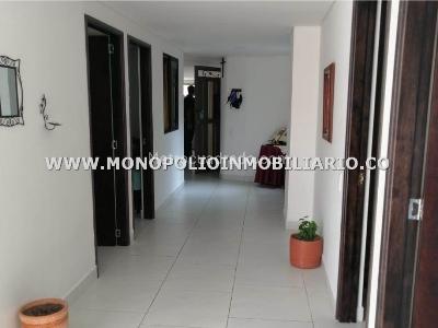 Casa de 4 alcobas en venta en San Cristobal, Medellín, 160 m² · foto 5 de 9