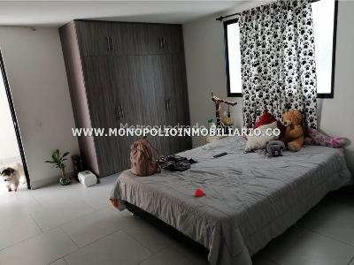 Casa de 4 alcobas en venta en San Cristobal, Medellín, 160 m² · foto 7 de 9