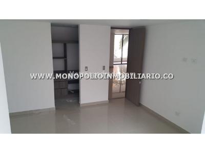 Apartamento de 3 alcobas en venta en Laureles, Medellín, 105 m² · foto 4 de 9