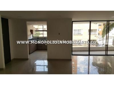 Apartamento de 3 alcobas en venta en Laureles, Medellín, 108 m² · foto 3 de 9