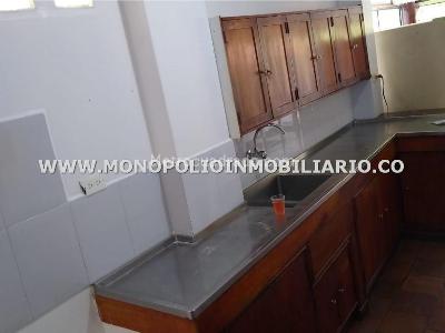 Apartamento en venta en Boston, Medellín · foto 2 de 13