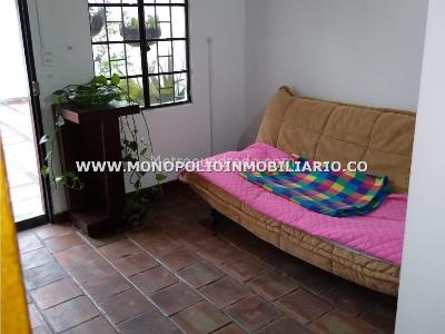 Apartamento en venta en Boston, Medellín · foto 3 de 13