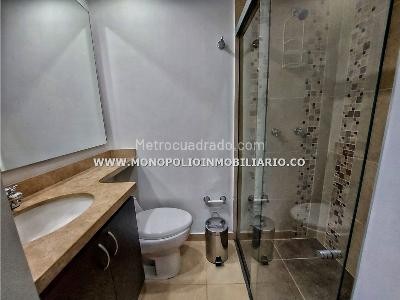 Apartamento de 3 alcobas en arriendo en El Poblado, Medellín, 90 m² · foto 8 de 11