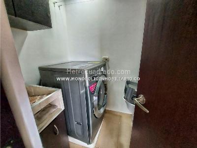 Apartamento de 3 alcobas en arriendo en El Poblado, Medellín, 90 m² · foto 10 de 11